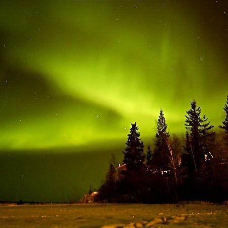 Mabuhay Lakeside Manor Bed & Breakfast Yellowknife Dış mekan fotoğraf