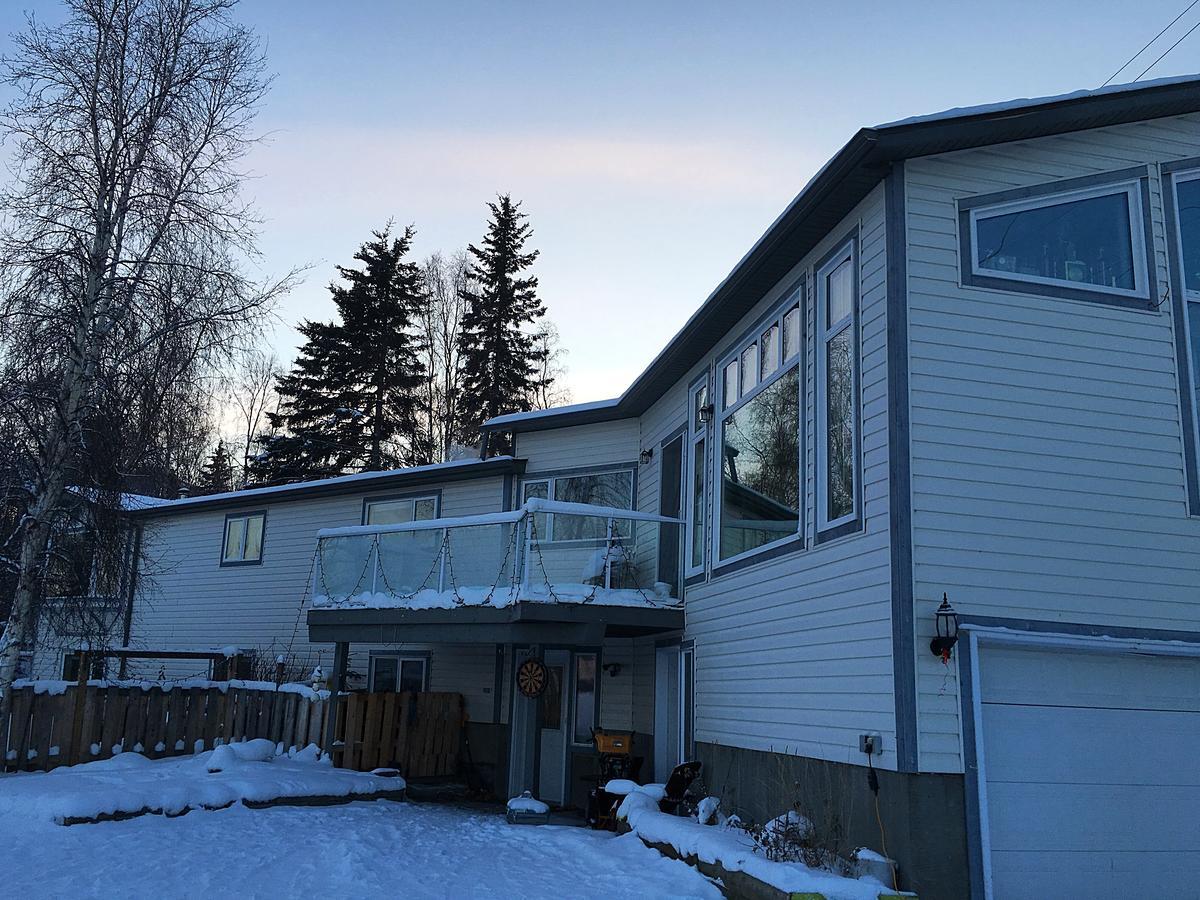 Mabuhay Lakeside Manor Bed & Breakfast Yellowknife Dış mekan fotoğraf