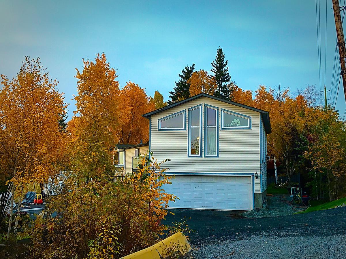 Mabuhay Lakeside Manor Bed & Breakfast Yellowknife Dış mekan fotoğraf