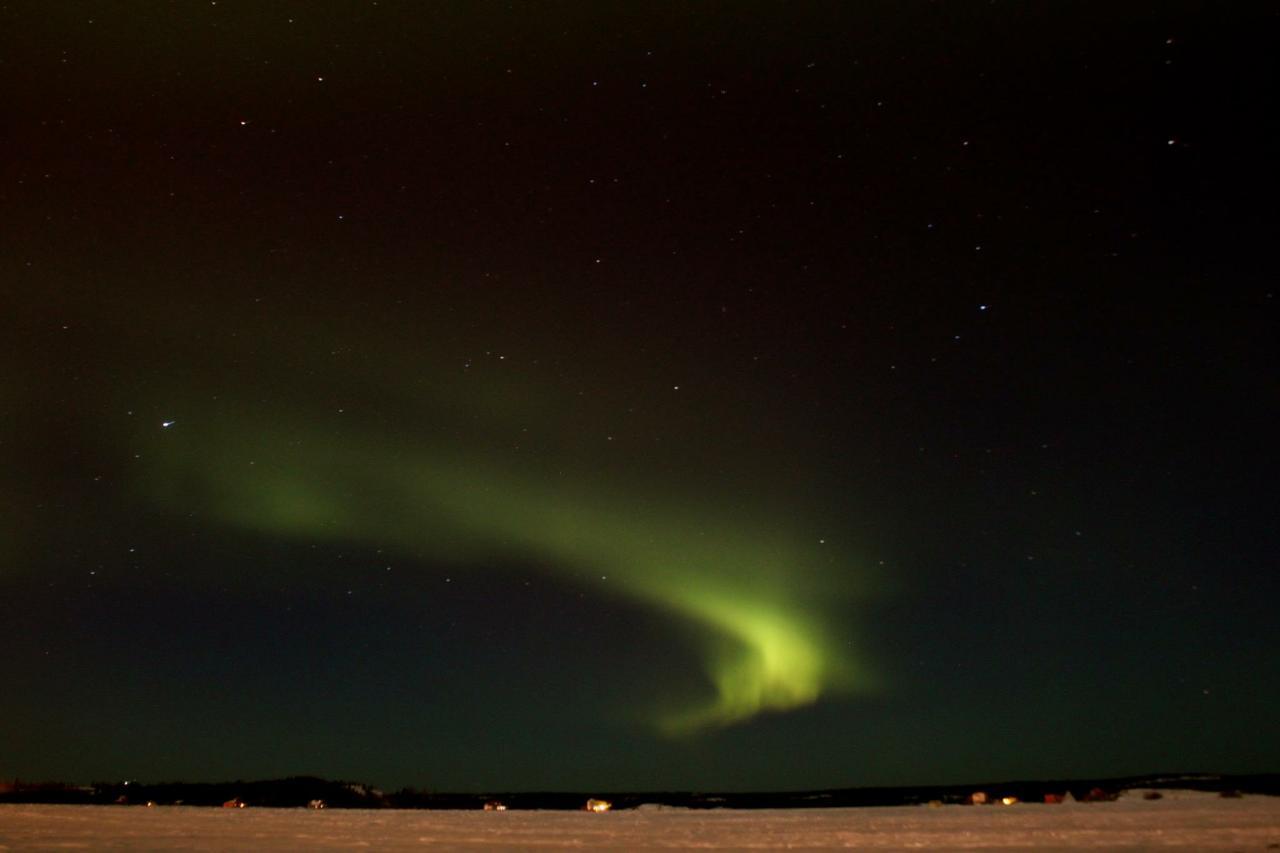Mabuhay Lakeside Manor Bed & Breakfast Yellowknife Dış mekan fotoğraf
