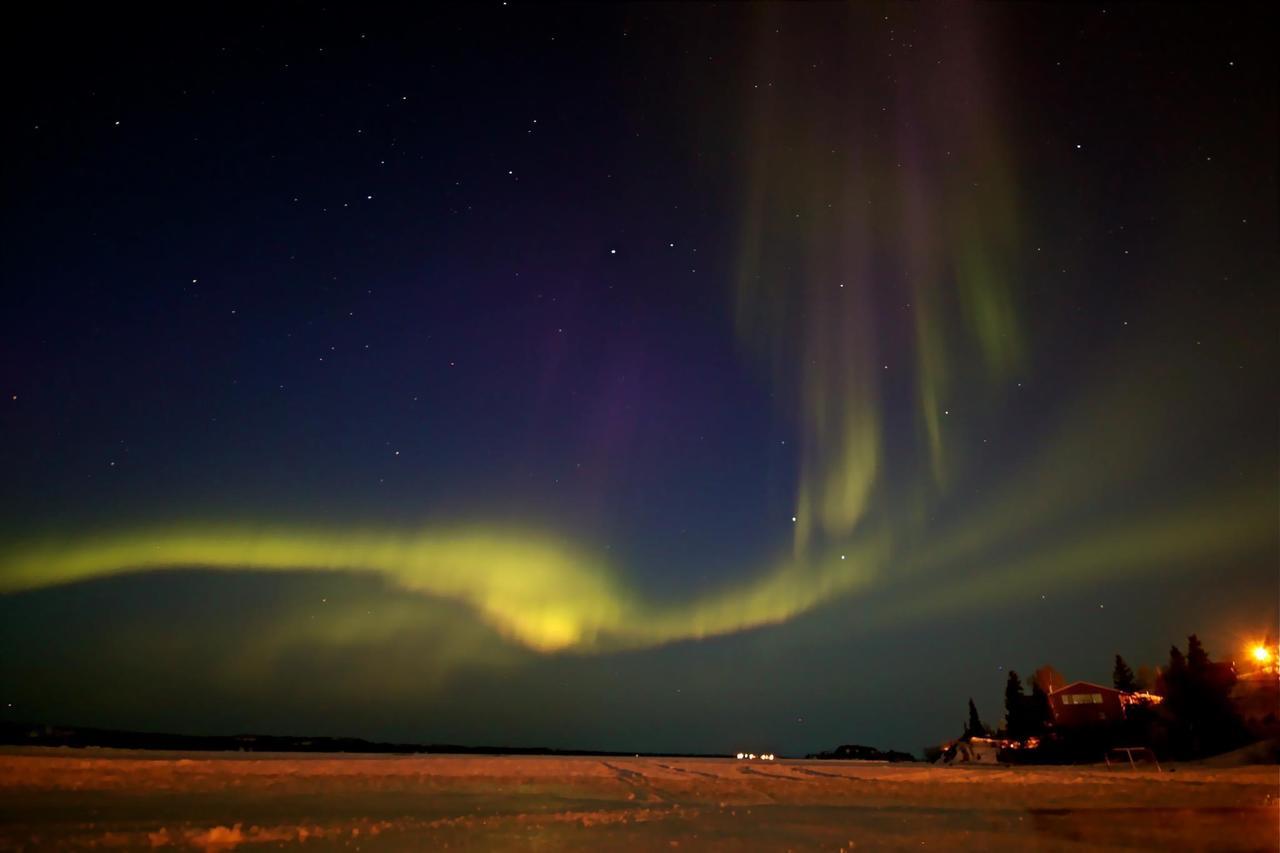 Mabuhay Lakeside Manor Bed & Breakfast Yellowknife Dış mekan fotoğraf