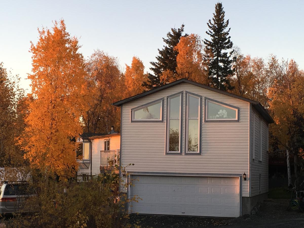 Mabuhay Lakeside Manor Bed & Breakfast Yellowknife Dış mekan fotoğraf