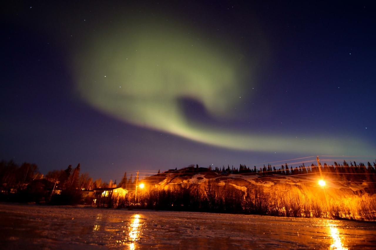 Mabuhay Lakeside Manor Bed & Breakfast Yellowknife Dış mekan fotoğraf