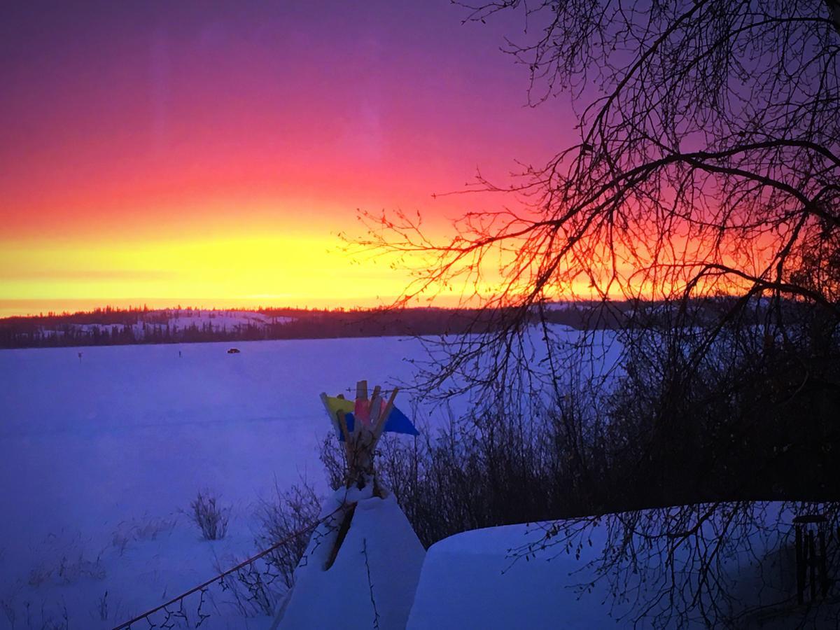 Mabuhay Lakeside Manor Bed & Breakfast Yellowknife Dış mekan fotoğraf