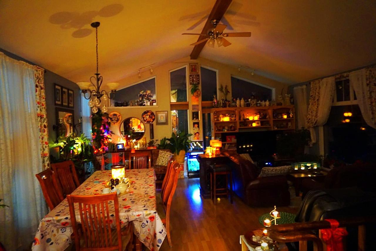 Mabuhay Lakeside Manor Bed & Breakfast Yellowknife Dış mekan fotoğraf