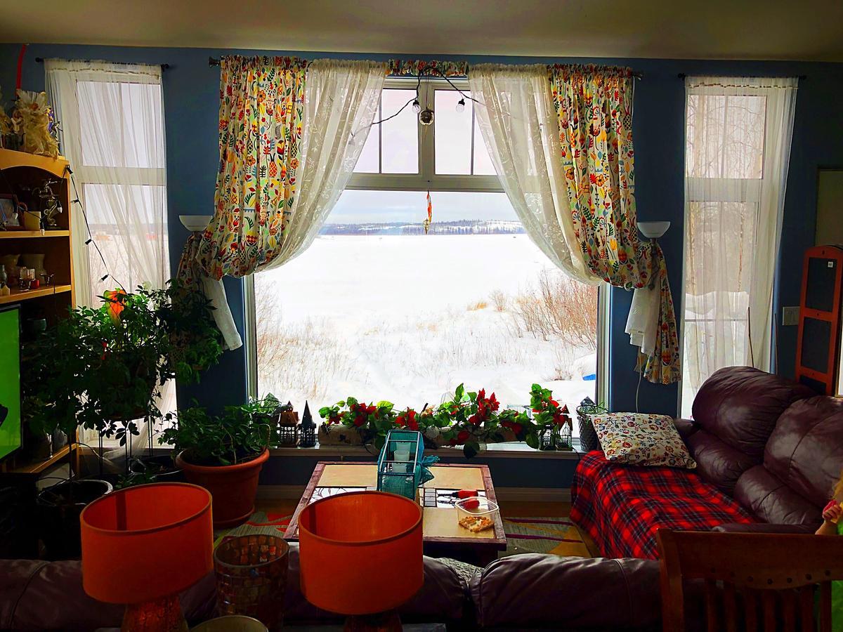 Mabuhay Lakeside Manor Bed & Breakfast Yellowknife Dış mekan fotoğraf