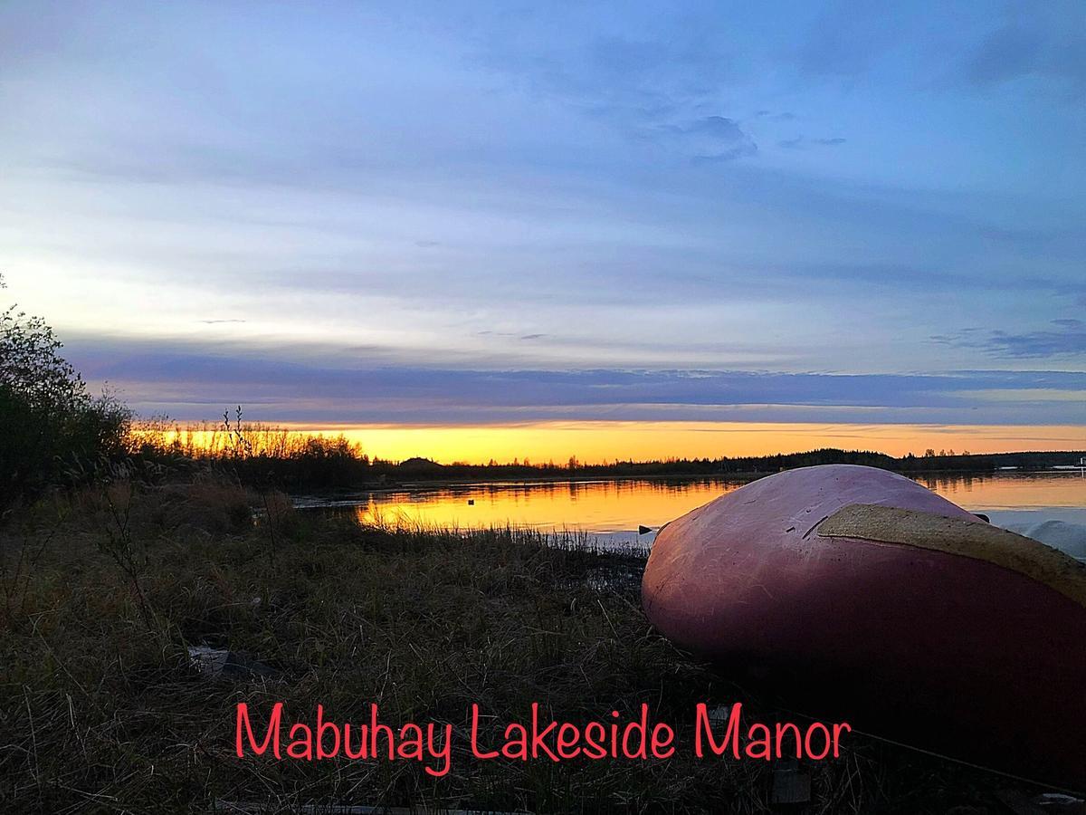 Mabuhay Lakeside Manor Bed & Breakfast Yellowknife Dış mekan fotoğraf