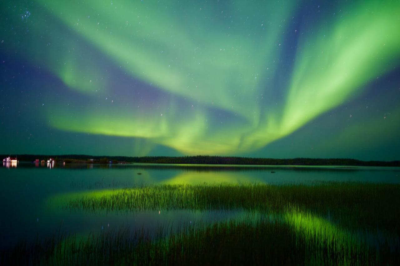Mabuhay Lakeside Manor Bed & Breakfast Yellowknife Dış mekan fotoğraf