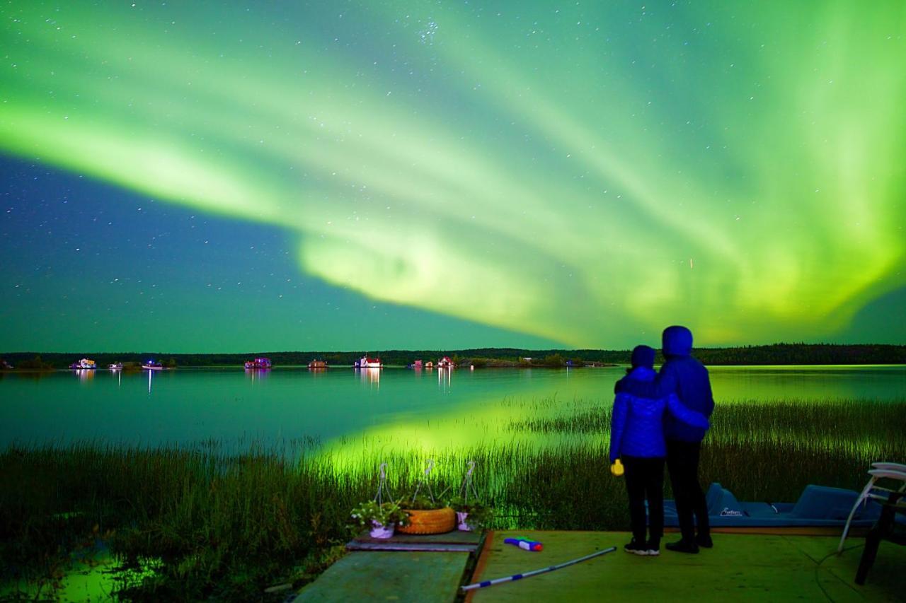 Mabuhay Lakeside Manor Bed & Breakfast Yellowknife Dış mekan fotoğraf