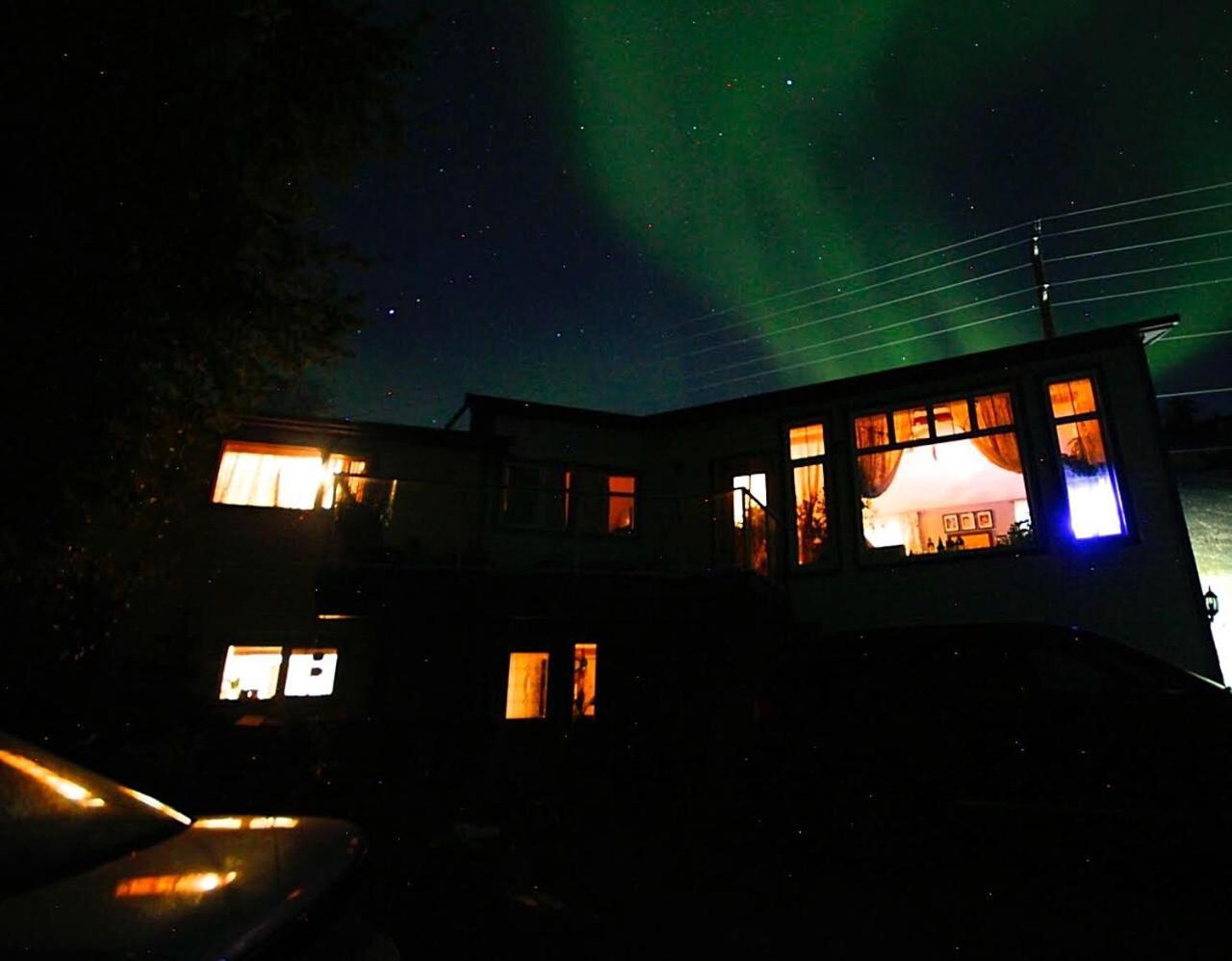 Mabuhay Lakeside Manor Bed & Breakfast Yellowknife Dış mekan fotoğraf