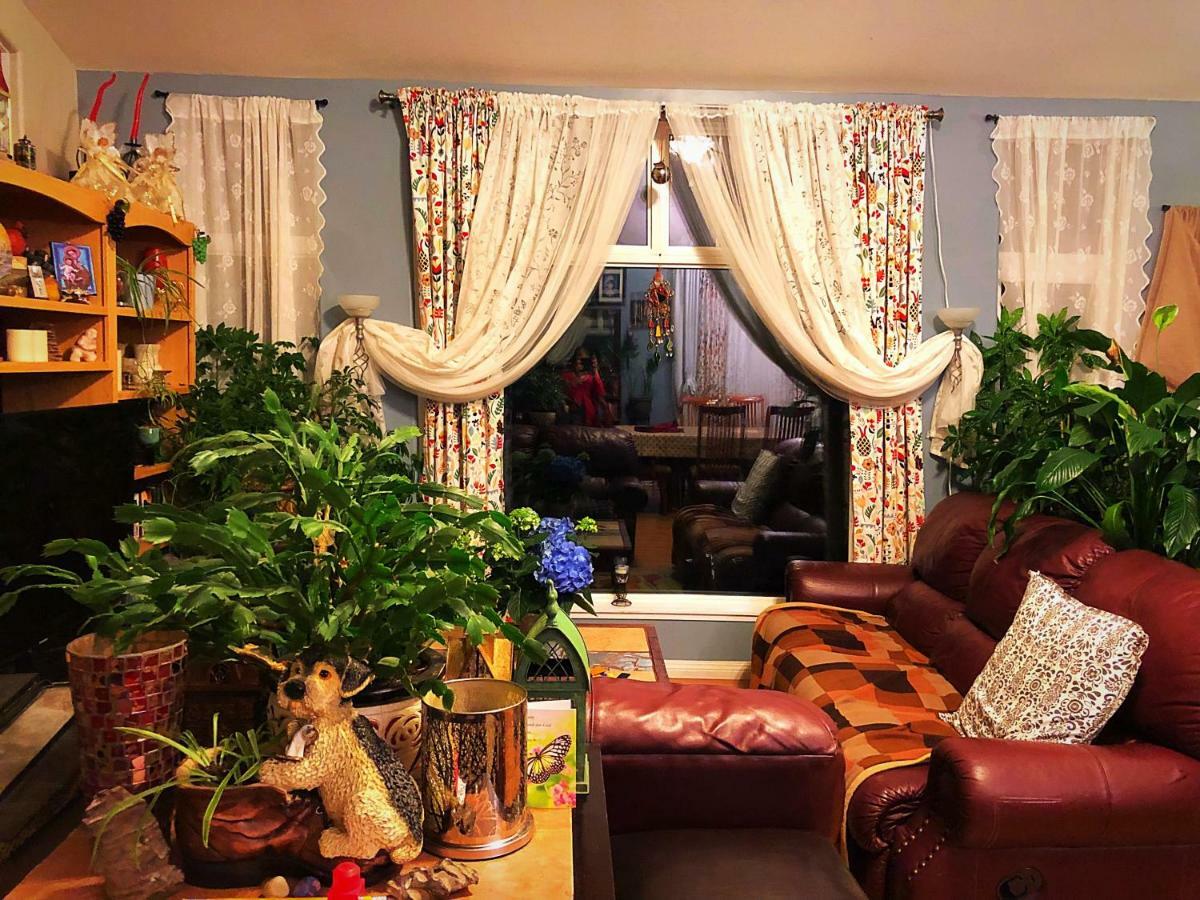 Mabuhay Lakeside Manor Bed & Breakfast Yellowknife Dış mekan fotoğraf